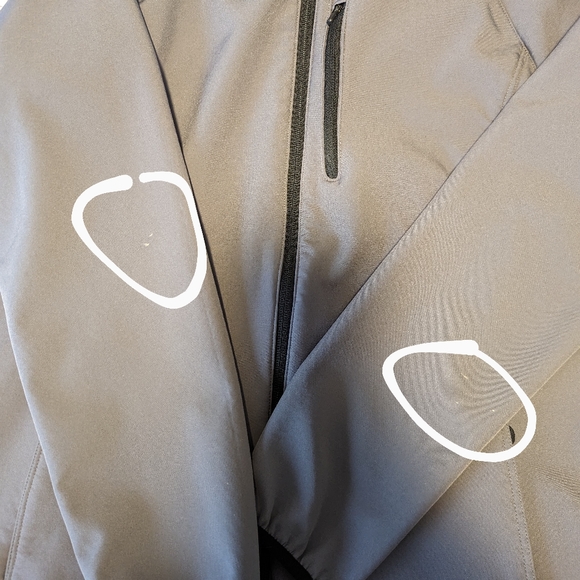 Asics womens softshell jacket, size large - Picture 13 of 14